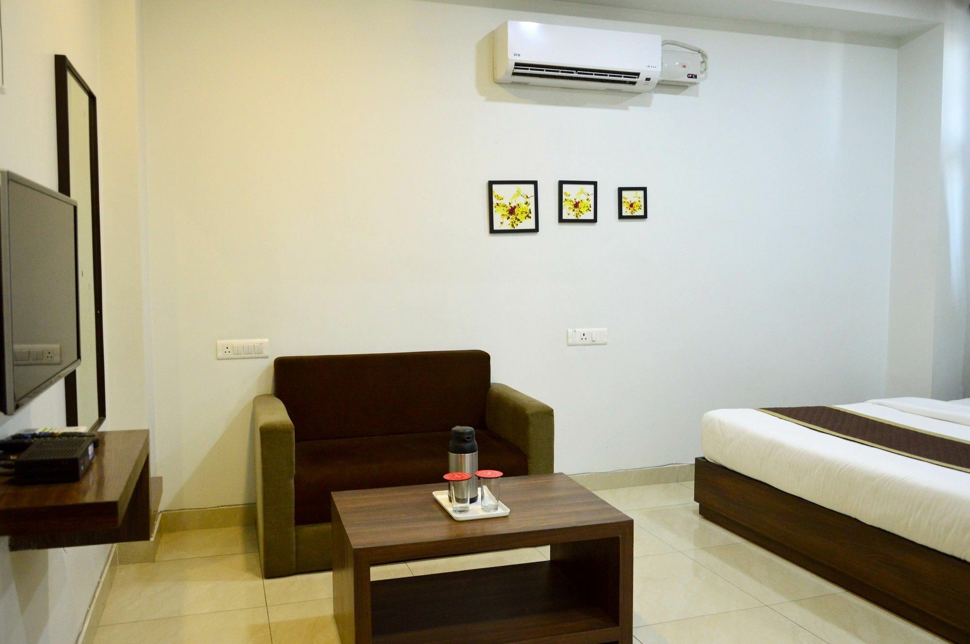 Oyo 6697 Hotel Green Lemon Jaipur Luaran gambar